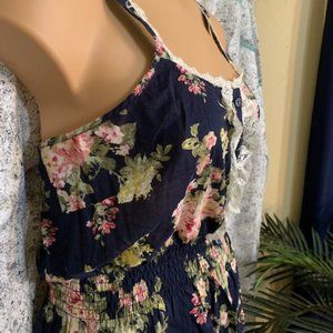 Almost Famous ladies top